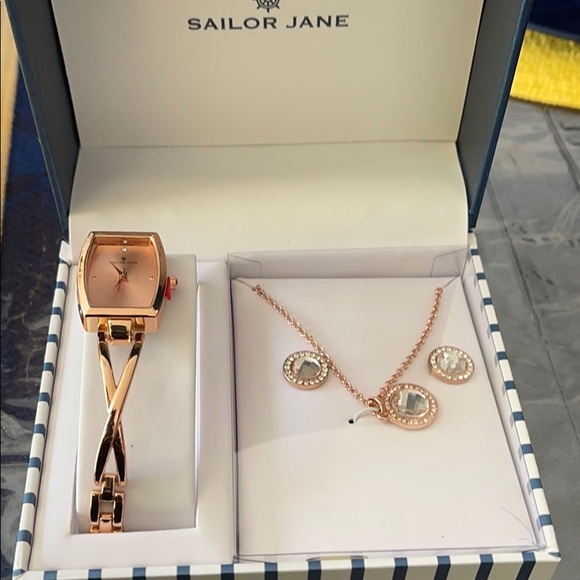 Sailor Jane - Watch/Necklace/Earrings - Picture 4 of 4